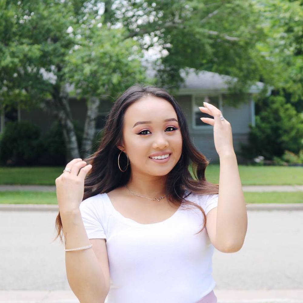 Meet your Posher, Amenda